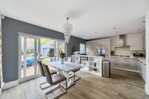 1 Corsley Close, Coate, Swindon, SN3 6DF