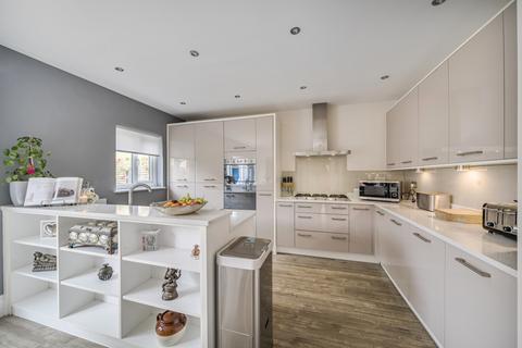 1 Corsley Close, Coate, Swindon, SN3 6DF