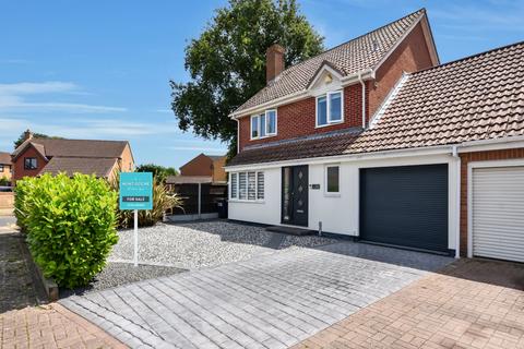 150 Churchfields, Shoeburyness, Southend-on-sea, SS3 8TW