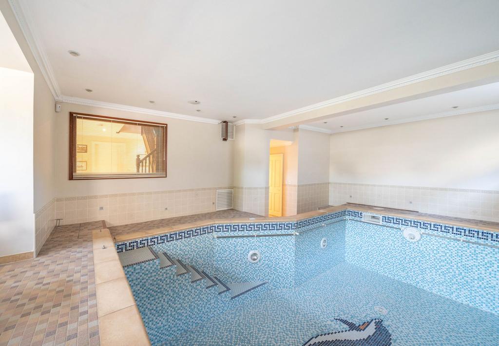 Pool room