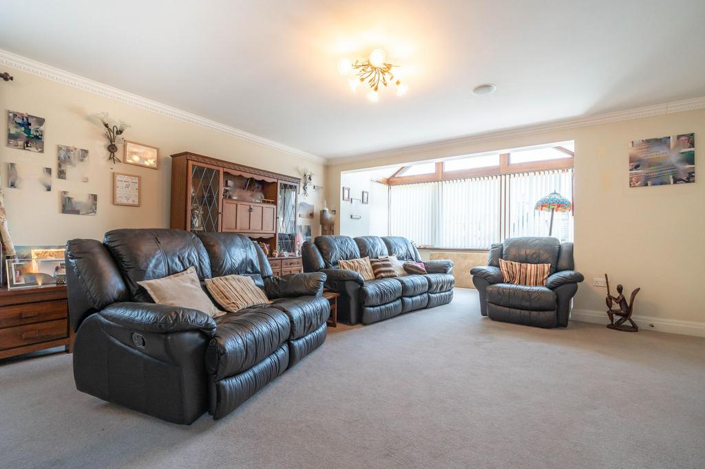 Sitting dining room