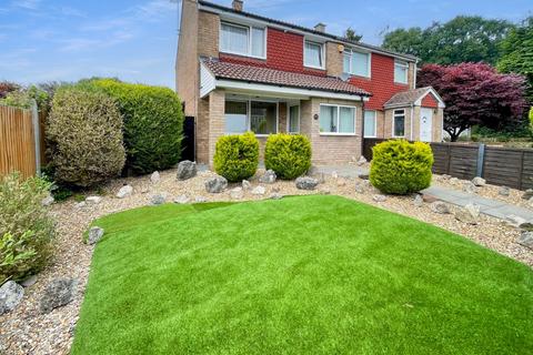 3 bedroom end of terrace house for sale, Handcross Road, Luton, Bedfordshire, LU2 8JF
