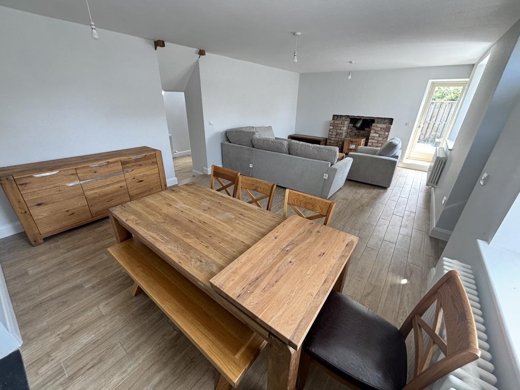 Living room (third image)