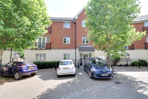 2 bedroom flat for sale, Caspian Way, Purfleet-on-Thames RM19
