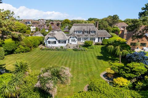 38 The Ridings, East Preston, Littlehampton, BN16 2TW