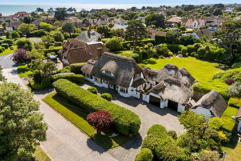 38 The Ridings, East Preston, Littlehampton, BN16 2TW
