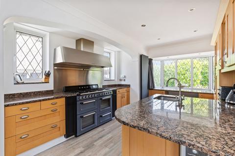 38 The Ridings, East Preston, Littlehampton, BN16 2TW