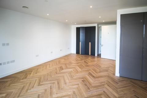 Studio to rent, Two Fifty One, 251 Southwark Bridge Road, Elephant And Castle, London, SE1
