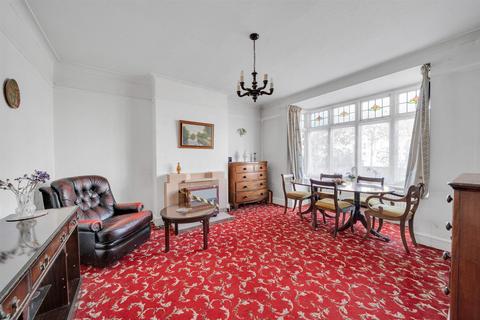 3 bedroom semi-detached house for sale, Briary Gardens, Bromley