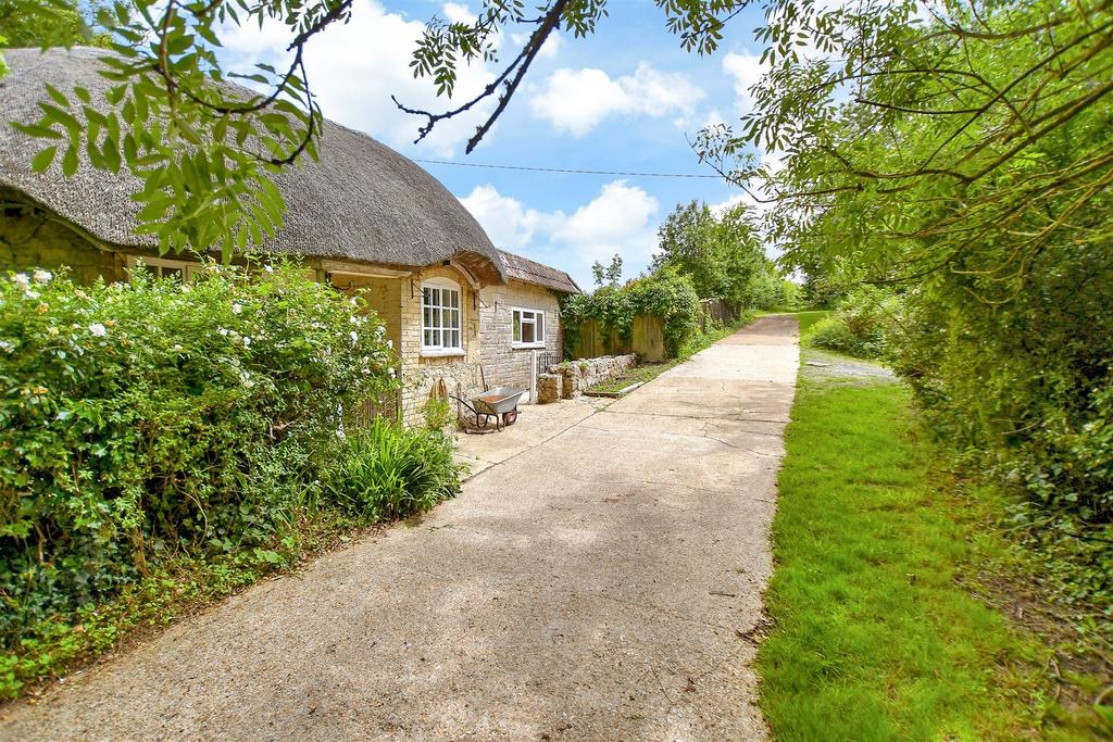 Driveway/Parking