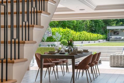 20 Green Curve, Banstead, SM7 1NX