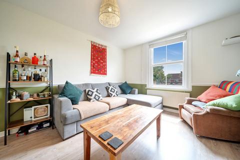 3 bedroom terraced house to rent, Brockesby Walk, Bury St Edmunds, IP33