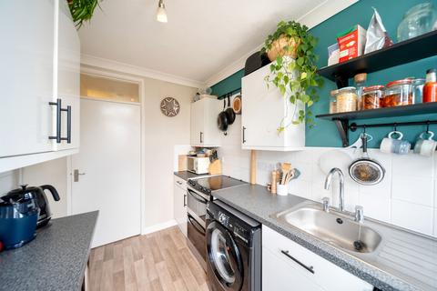 3 bedroom terraced house to rent, Brockesby Walk, Bury St Edmunds, IP33