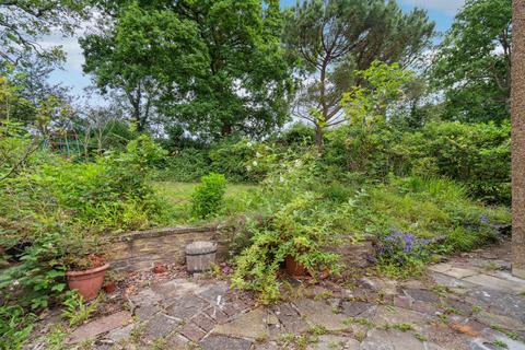 3 bedroom semi-detached house for sale, Anglesmede Way, Pinner HA5