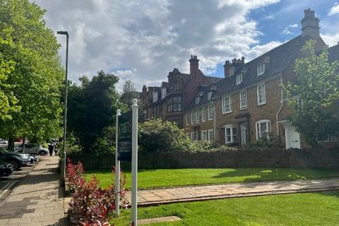 Office to rent, 46 South Bar St Banbury OX16 9AB
