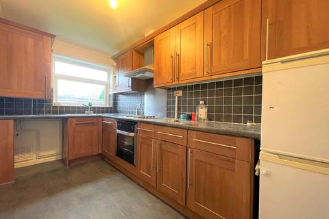 2 bedroom flat to rent, York Drove, Southampton SO18