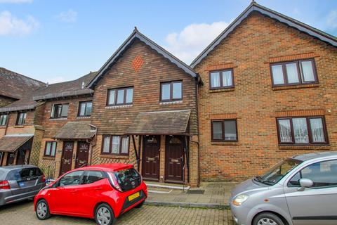 2 bedroom flat for sale, St Martins Way, Battle, TN33