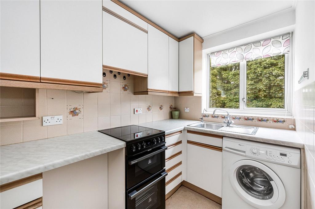 Apartment in London - View 2