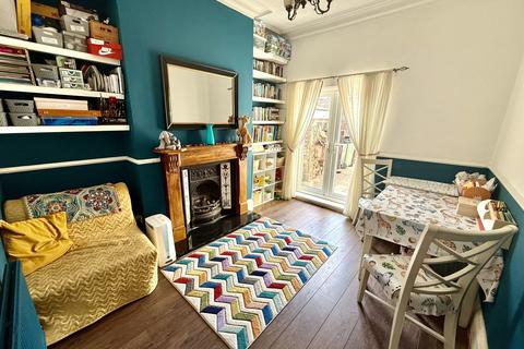 3 bedroom terraced house for sale, Wansbeck Gardens, Park Road