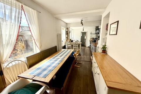 3 bedroom terraced house for sale, Wansbeck Gardens, Park Road