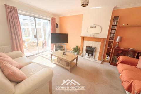 3 bedroom detached house for sale, Llys Bedwen, Rhyl