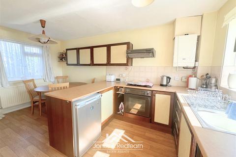 3 bedroom detached house for sale, Llys Bedwen, Rhyl