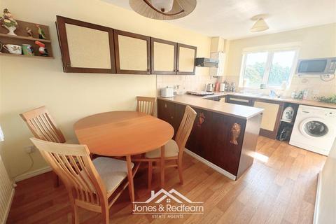 3 bedroom detached house for sale, Llys Bedwen, Rhyl