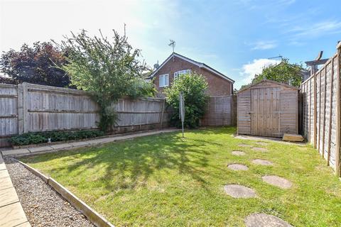 2 bedroom end of terrace house for sale, Poyntell Road, Staplehurst, Kent