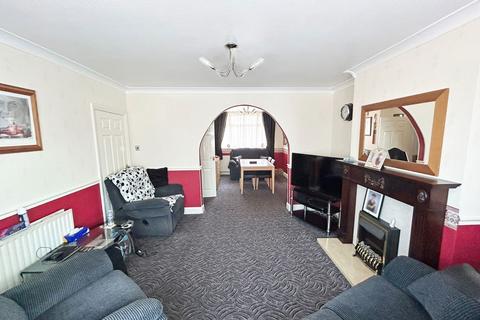 4 bedroom semi-detached house for sale, Firbeck Avenue, Skegness, Lincolnshire, PE25 3LA