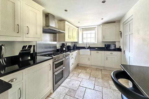 undefined, Marshfield SN14