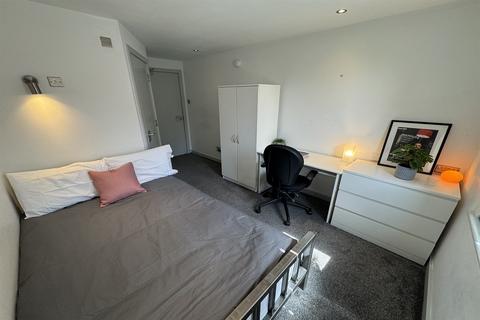 1 bedroom in a house share to rent, Mooregate House, Middle Street, NG9 1FX