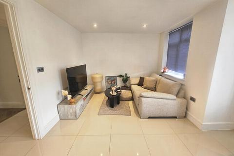 2 bedroom flat for sale, Watford Way, Mill Hill, NW7