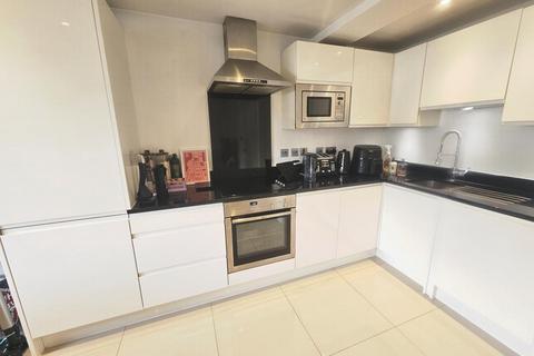 2 bedroom flat for sale, Watford Way, Mill Hill, NW7