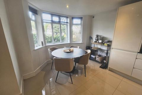 2 bedroom flat for sale, Watford Way, Mill Hill, NW7