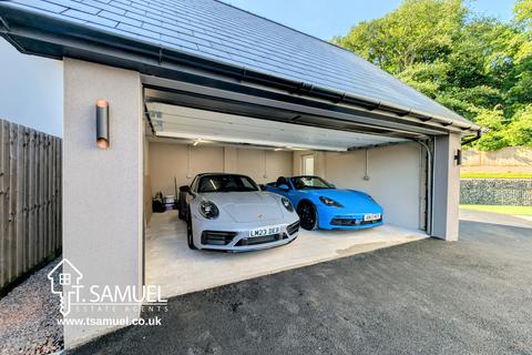 undefined, The Oaks, Trem Y Dyffryn, Mountain Ash