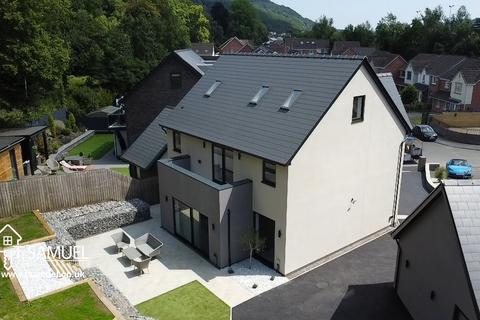 undefined, The Oaks, Trem Y Dyffryn, Mountain Ash