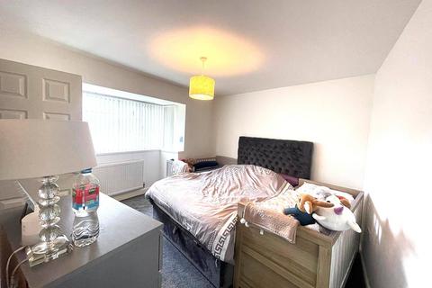 3 bedroom semi-detached house for sale, 172 Hydes Rd West Bromwich B71 2EG