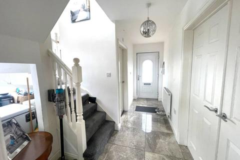 3 bedroom semi-detached house for sale, 172 Hydes Rd West Bromwich B71 2EG