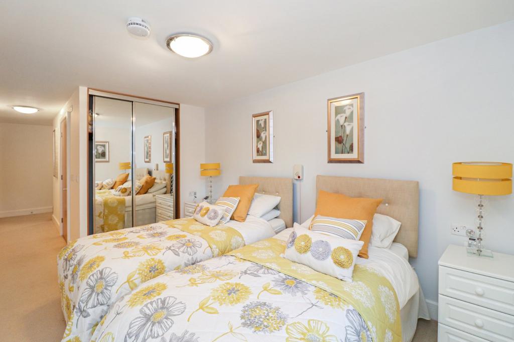 Twin Guest Suite