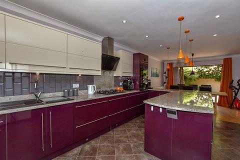 3 bedroom detached house for sale, Valley Lane, Culverstone, Kent