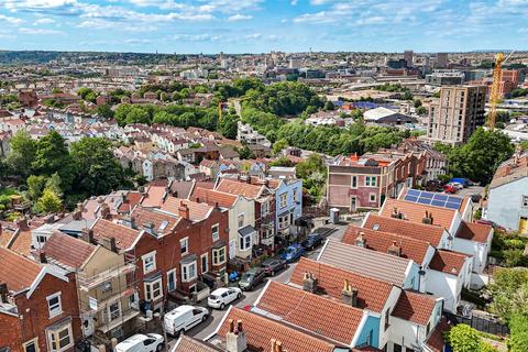 3 bedroom terraced house for sale, Arnos Street, Totterdown, Bristol