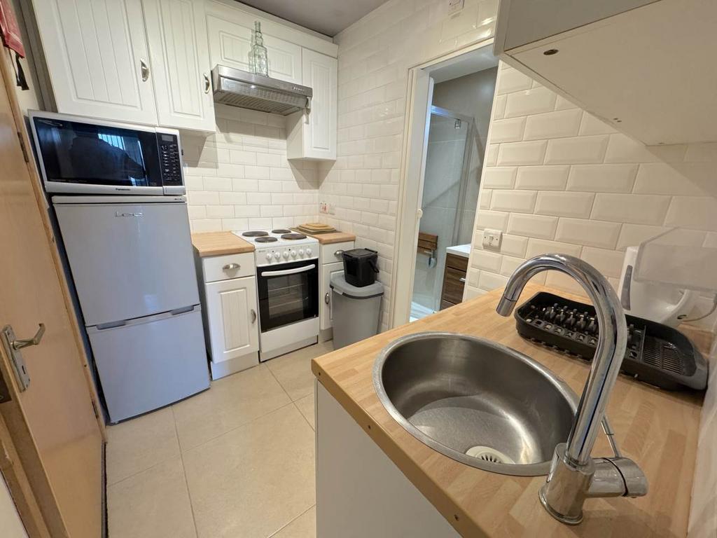 Annex kitchen