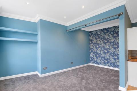 Studio to rent, John Street, Bloomsbury, WC1N