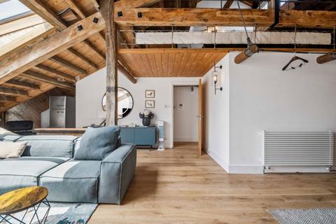 3 bedroom flat for sale, Shad Thames, London SE1