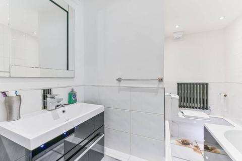 62 Renown Close, Croydon, CR0 3SD