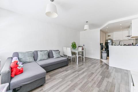 62 Renown Close, Croydon, CR0 3SD