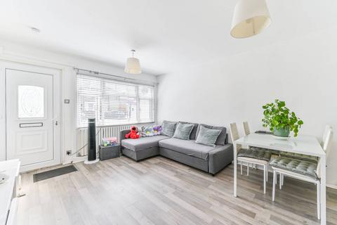 62 Renown Close, Croydon, CR0 3SD