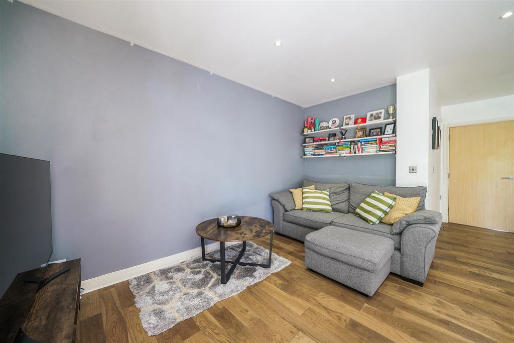 Flat 23, Catalpa Court - dkq WWce Wdlv7lu1 O9 Wxk.jpg