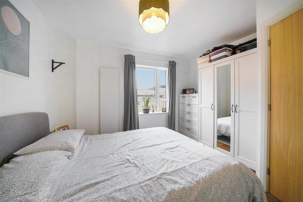Flat 23, Catalpa Court - q I7m2qh79 Oxn W6k7 OOk6.jpg