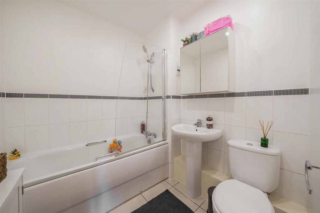 Flat 23, Catalpa Court - SVon0 GNZazncbo FJc Zr H.jpg